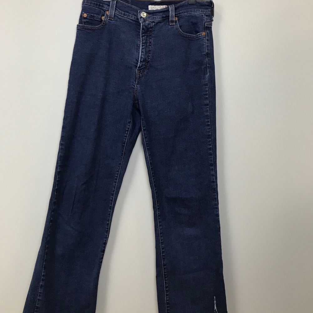 Levi’s Perfectly Slimming 512 Jeans